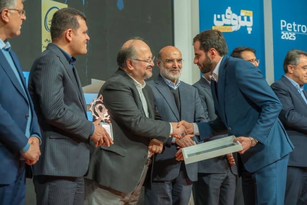آریاساسول تندیس برنز شرکت برتر در نوآوری را دریافت کرد