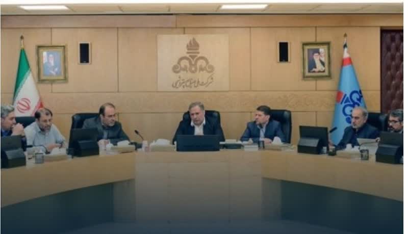 معاون وزیر نفت و مدیرعامل شرکت ملی صنایع پتروشیمی تاکید کرد:  همگرایی دولت و مجلس برای تأمین نیازهای صنایع تکمیلی