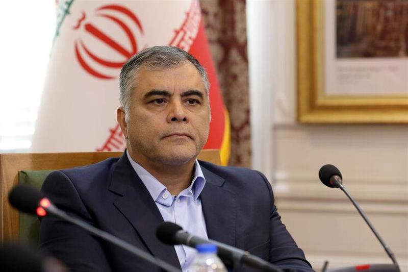 تکذیب استعفای وزیر نفت؛ وزیر نفت همچنان پای کار است
