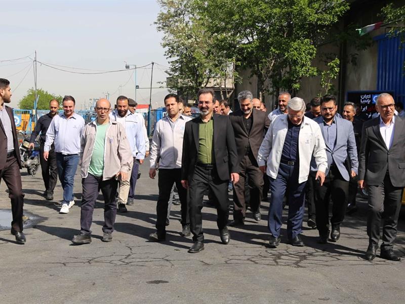 بازدید میدانی مدیرعامل صندوق بازنشستگی کشوری و مدیرعامل هلدینگ صبا انرژی از شرکت ایران یاسا تایر و رابر