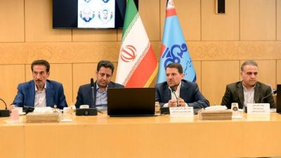 معاون وزیر نفت تأکید کرد تأمین مواد اولیه کالاهای اساسی مردم در اولویت صنعت پتروشیمی