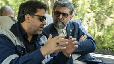 بازدید هیئت عالی‌رتبه وزارت صمت از پتروشیمی تبریز؛ تأکید معاون وزیر بر رفع فوری موانع تولید + تصاویر