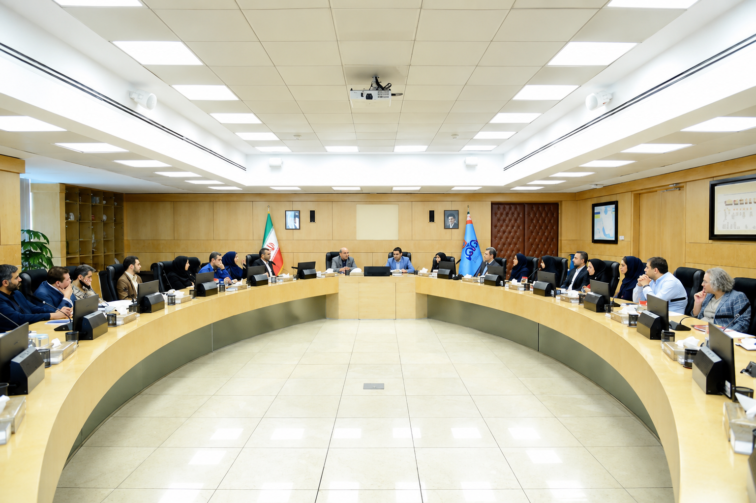 برگزاری رویداد انتخاب ناظران داده در شرکت ملی صنایع پتروشیمی برای توسعه حکمرانی داده‌محور