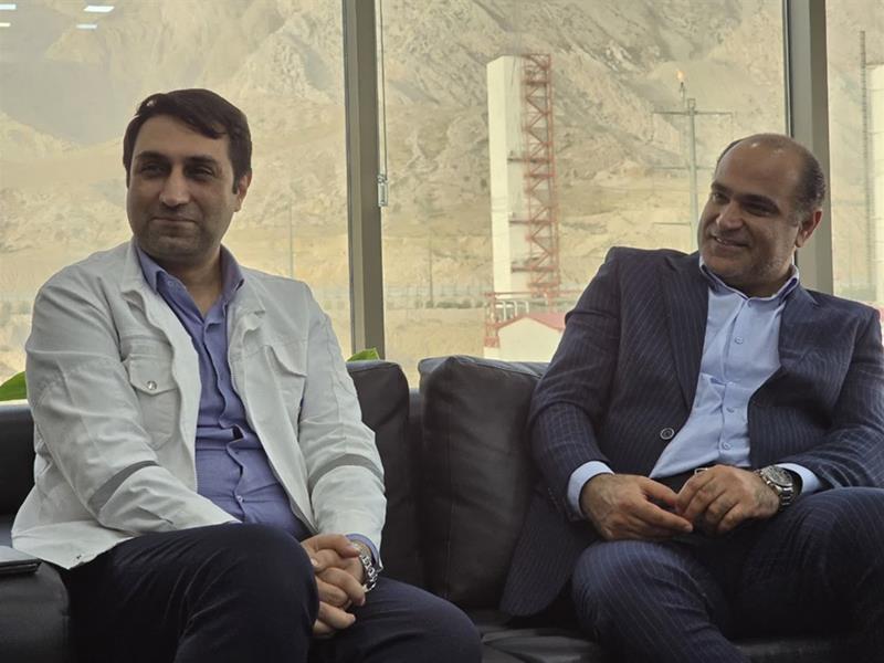 فرماندار عسلویه از تلاش‌های کارکنان پتروشیمی مرجان در سنگر صنعت تقدیر کرد