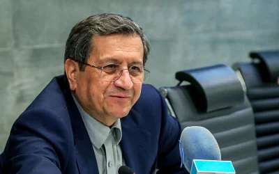 همتی: بازنگری در اطلاع‌رسانی بانک مرکزی در عصر عدم قطعیت