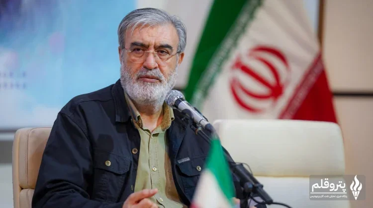 عزیزی به ادعای صف‌های طولانی بنزین در ایران پاسخی سرسختانه داد