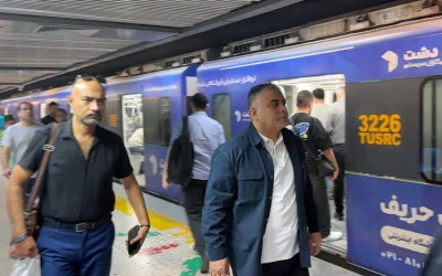 محسن پاکنژاد با مترو به وزارت نفت رفت؛ پیوستن وزیر نفت به پویش «روز بدون خودرو»