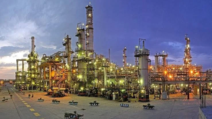 وصول ۴ میلیون دلار از مطالبات نفت سپاهان؛ مانده بدهی به ۴۸.۶ میلیون دلار رسید